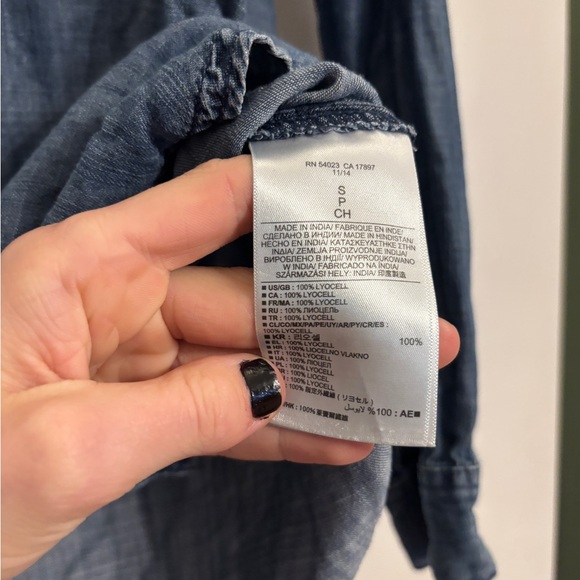 Banana Republic Blue Denim Shirt - Picture 6 of 6